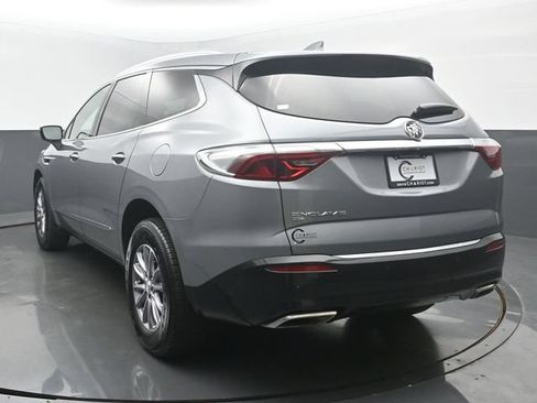 Used 2023 Buick Enclave Essence AWD/4WD image 4