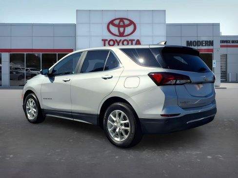 Used 2022 Chevrolet Equinox LT FWD image 3