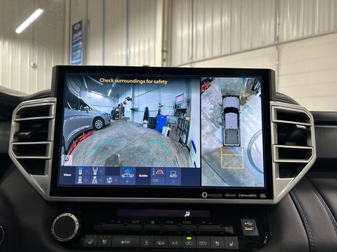 Used 2022 Toyota Tundra Platinum w/ Advanced Package AWD/4WD image 22
