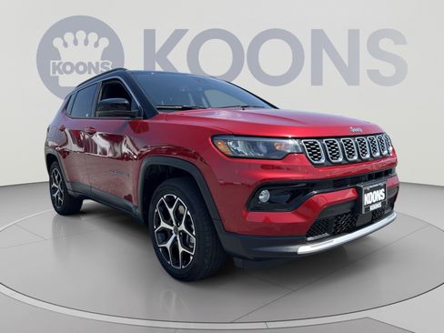 Used 2025 Jeep Compass Limited AWD/4WD image 10