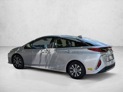 Used 2022 Toyota Prius Prime XLE FWD image 7