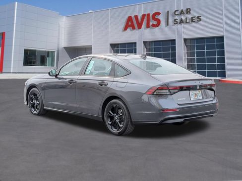 Used 2025 Honda Accord SE image 9