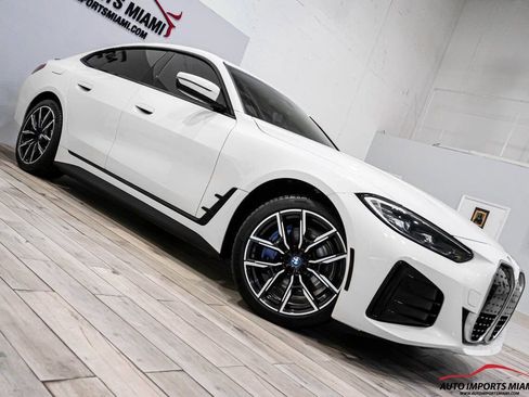 Used 2022 BMW i4 eDrive40 w/ M Sport Package image 38