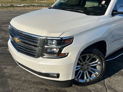 Used 2019 Chevrolet Suburban Premier image 9