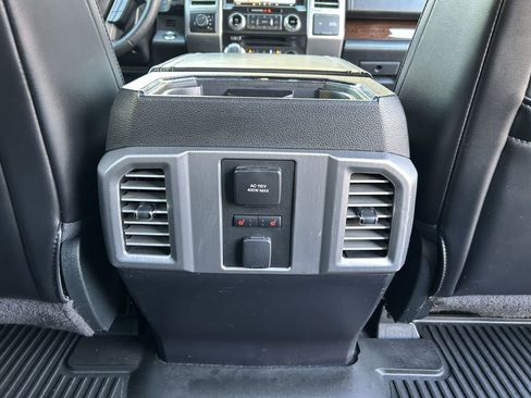 Used 2015 Ford F150 Platinum w/ Equipment Group 701A Luxury image 17