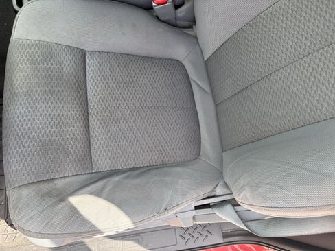 Used 2012 Ford F150 XLT w/ XLT Chrome Pkg image 9