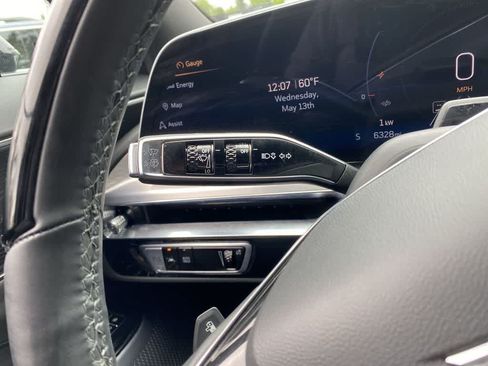 Certified 2025 Cadillac Lyriq Sport w/ LPO, Floor Liner Package AWD/4WD image 23