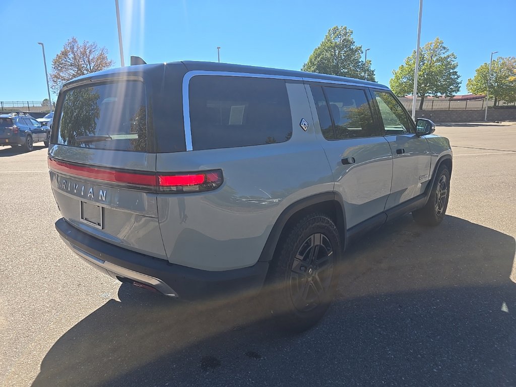 Used 2023 Rivian R1S Adventure Dual AWD/4WD image 5