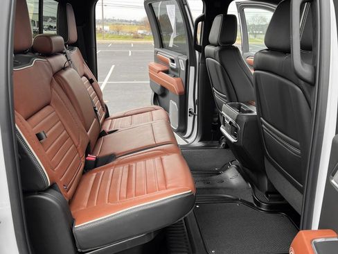 Used 2024 GMC Sierra 2500 Denali Ultimate w/ Max Trailering Package image 25