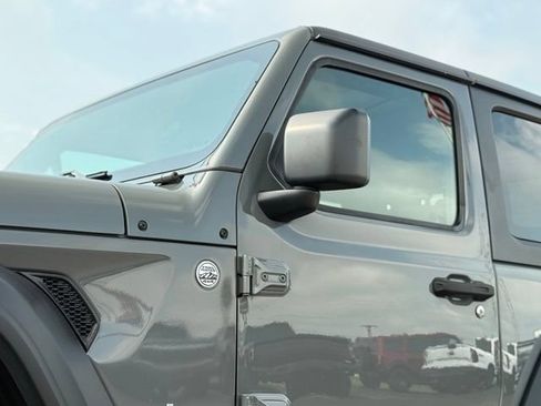 Used 2020 Jeep Wrangler Sport AWD/4WD image 38