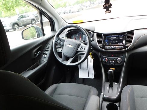 Used 2019 Chevrolet Trax LS w/ Tint and Cruise Package image 6