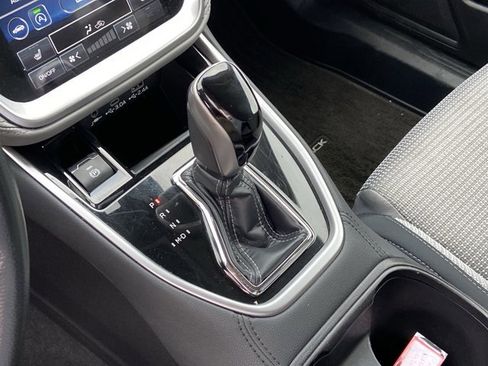 Used 2023 Subaru Outback Premium image 37