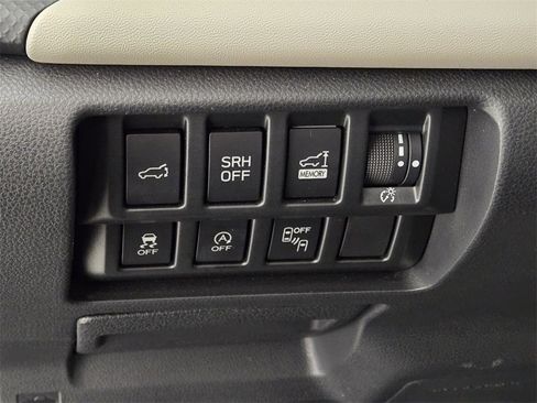 Certified 2022 Subaru Forester Limited w/ Popular Package #3 image 26