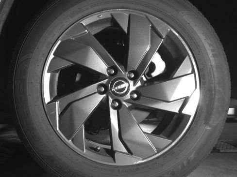 Used 2025 Nissan Rogue SV image 14