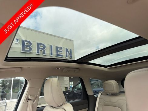 Used 2022 Lincoln Corsair Reserve w/ Equipment Group 201A AWD/4WD image 18