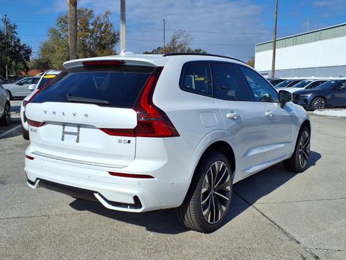 New 2026 Volvo XC60 B5 Ultra w/ Protection Package Premier image 7