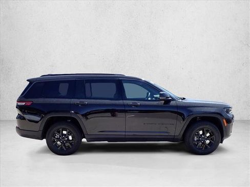 New 2026 Jeep Grand Cherokee L 4WD image 5