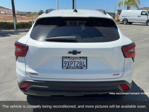 Used 2026 Chevrolet Trax RS FWD image 7