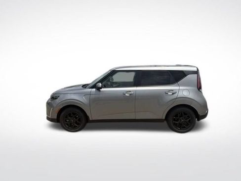 Used 2024 Kia Soul LX w/ Option Group 015 FWD image 6