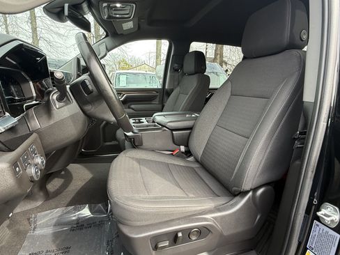 Used 2025 Chevrolet Silverado 3500 LT w/ Safety Package AWD/4WD image 9