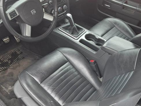 Used 2009 Dodge Challenger R/T RWD image 5
