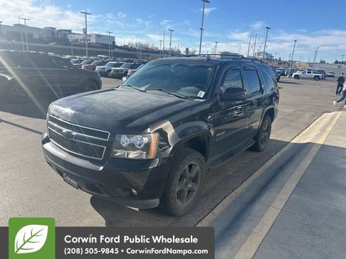 Used 2014 Chevrolet Tahoe LTZ image 3