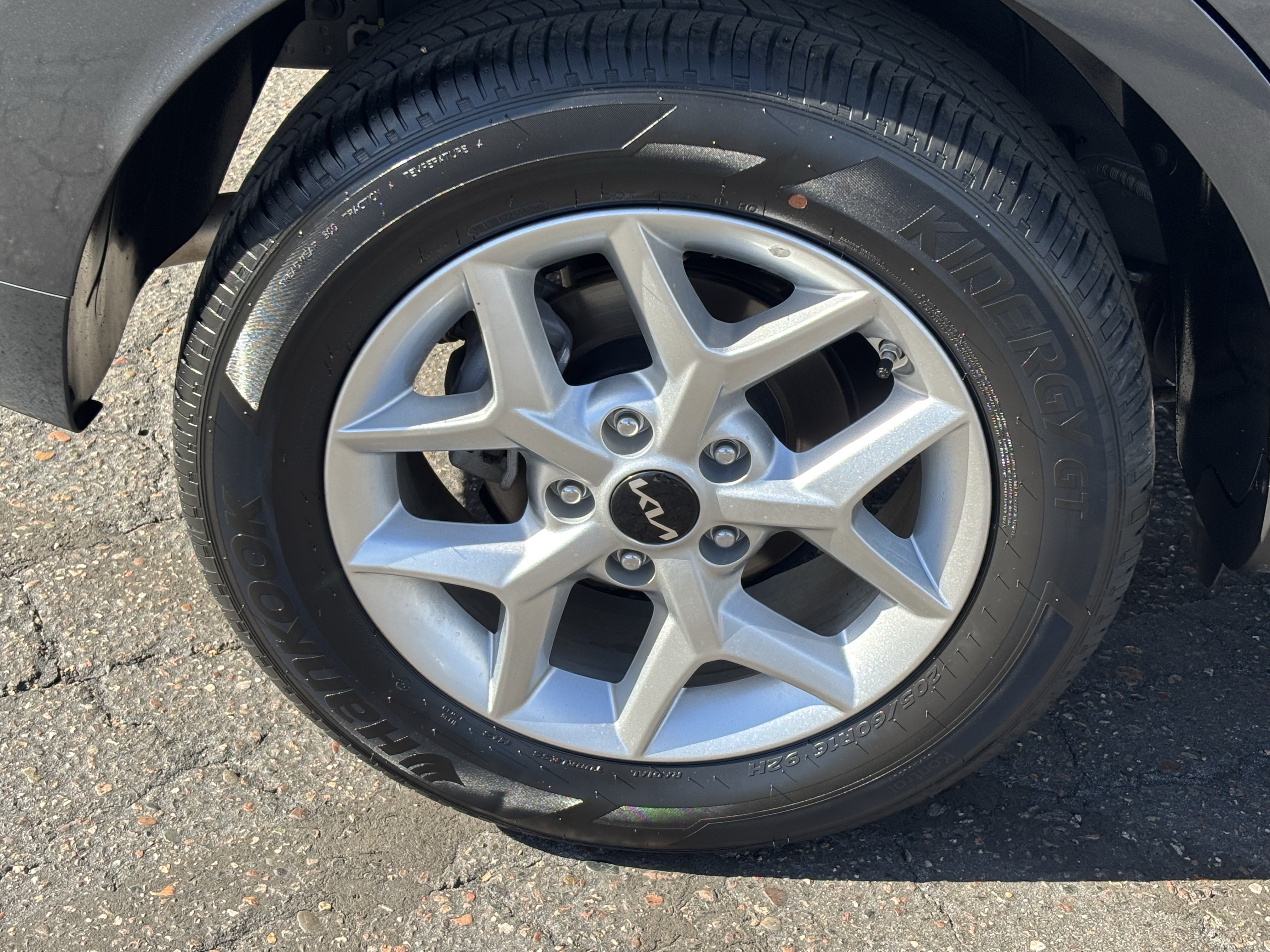 Certified 2025 Kia Soul LX w/ LX Technology Package FWD image 7