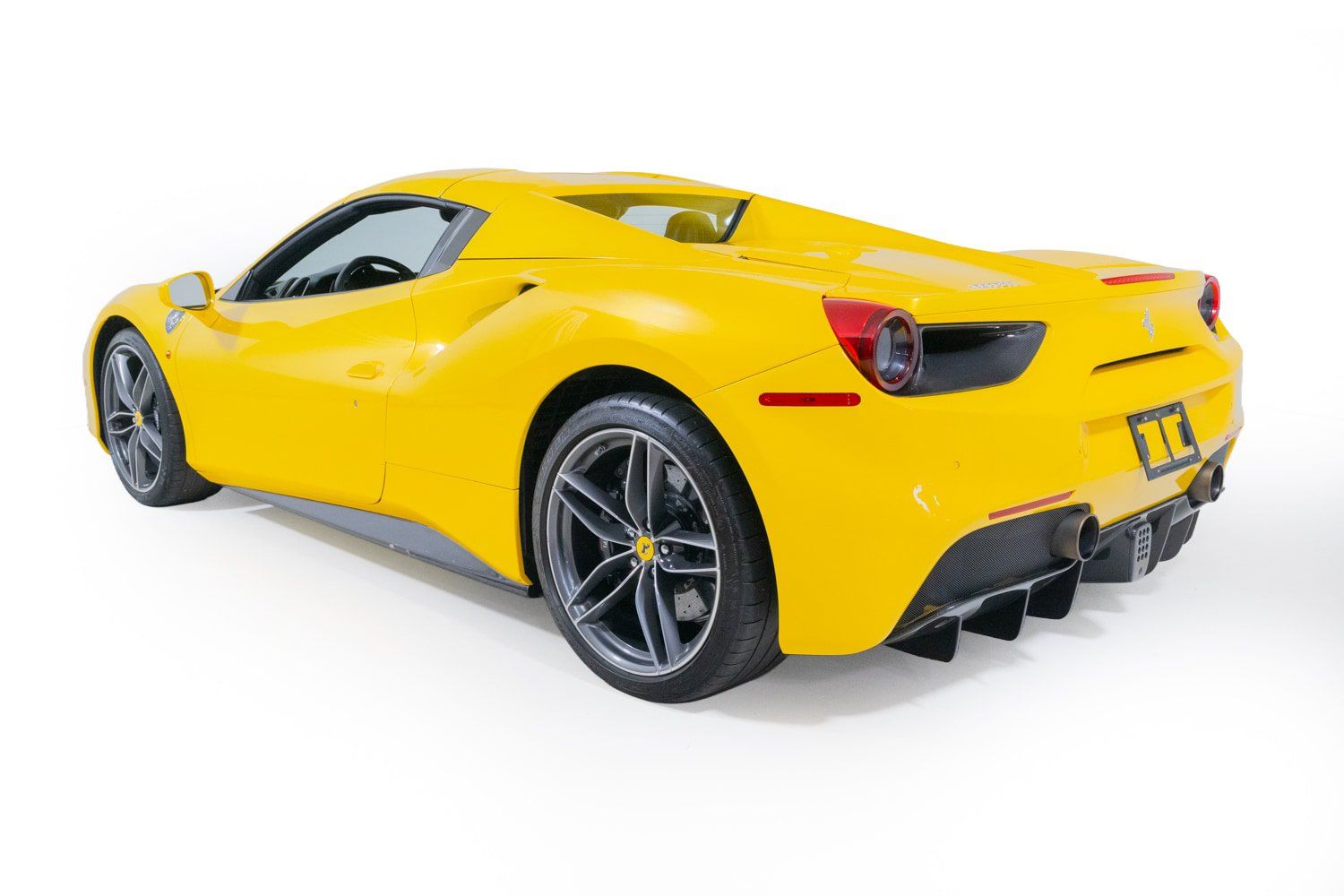Used 2017 Ferrari 488 Spider RWD image 4