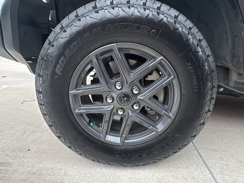 Used 2024 Jeep Wrangler Sport AWD/4WD image 20