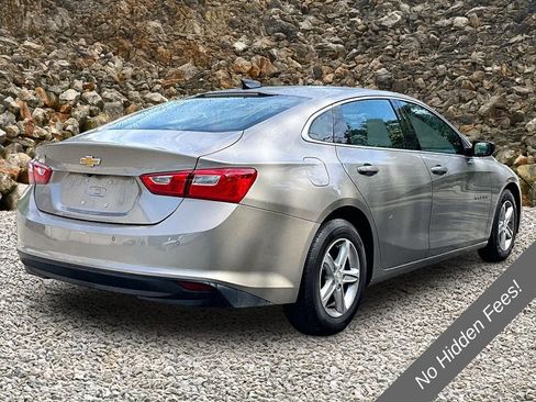 Used 2022 Chevrolet Malibu LS w/ Driver Confidence Package II FWD image 2