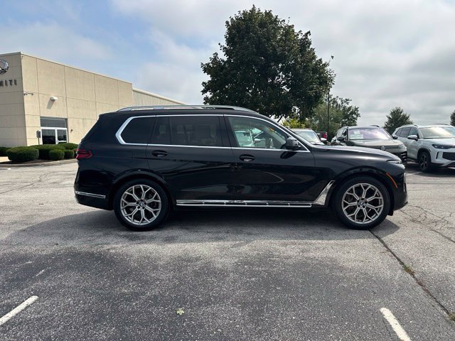 Certified 2025 BMW X7 xDrive40i AWD/4WD image 8