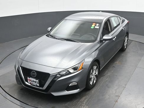 Used 2020 Nissan Altima 2.5 S FWD image 35