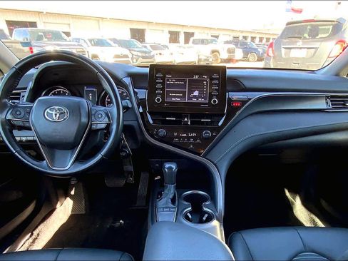 Used 2024 Toyota Camry SE image 14