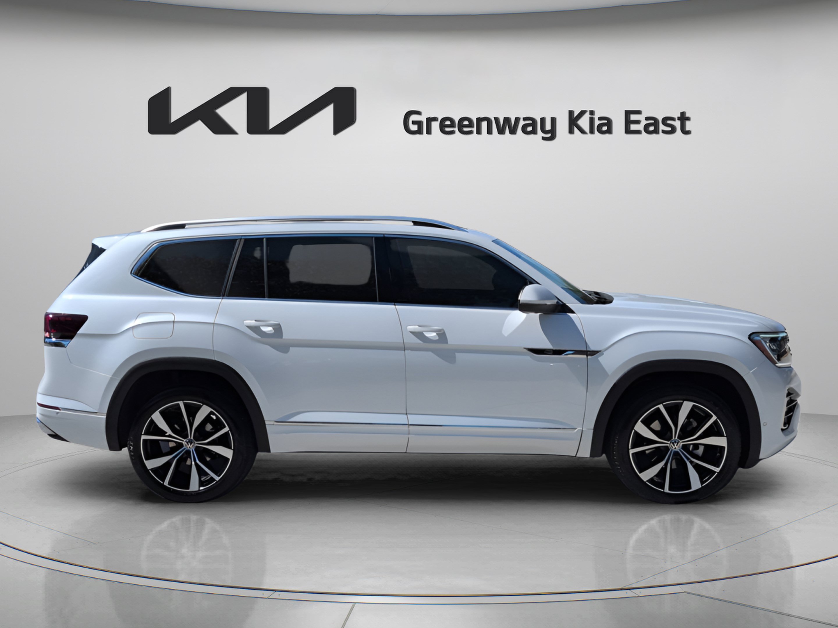 Used 2026 Volkswagen Atlas SEL Premium R-Line AWD/4WD image 5