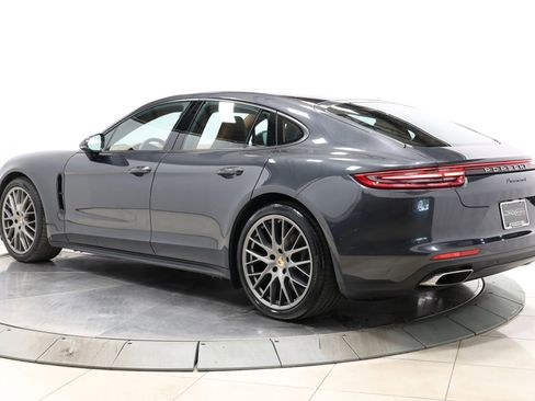 Used 2018 Porsche Panamera 4 w/ Premium Package AWD/4WD image 59
