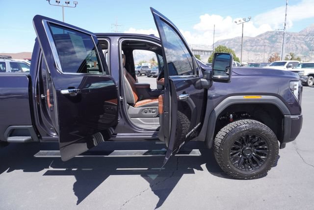Used 2024 GMC Sierra 3500 Denali Ultimate AWD/4WD image 27