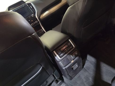 Used 2022 Subaru Ascent Limited AWD/4WD image 21