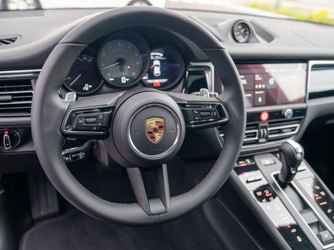 New 2026 Porsche Macan S image 14