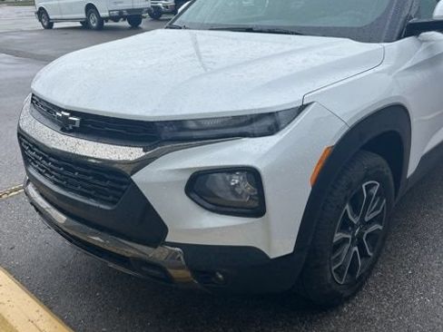 Certified 2023 Chevrolet TrailBlazer ACTIV w/ Sun and Liftgate Package AWD/4WD image 1