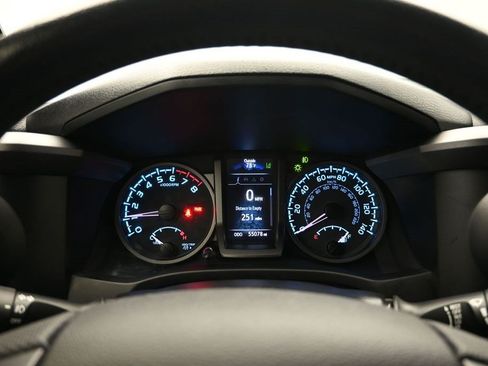 Used 2022 Toyota Tacoma TRD Sport w/ Technology Package AWD/4WD image 15