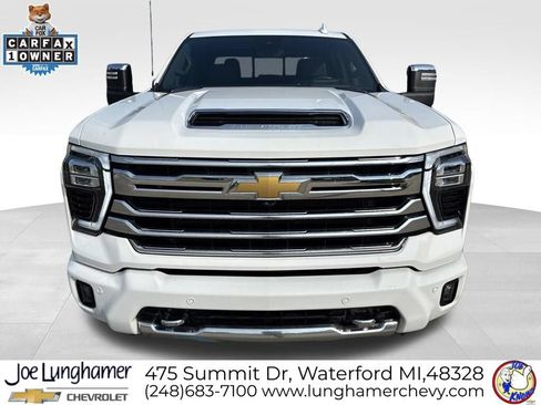 Used 2024 Chevrolet Silverado 2500 High Country w/ High Country Premium Package AWD/4WD image 8