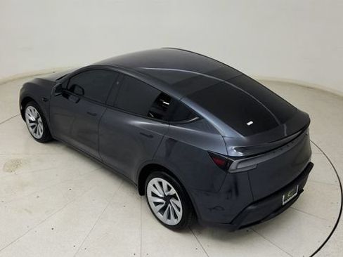 Used 2026 Tesla Model Y Long Range RWD image 25