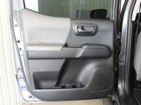 Used 2021 Toyota Tacoma SR w/ SR Convenience Package RWD image 17