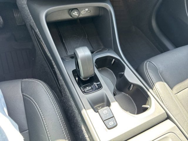 Certified 2025 Volvo XC40 B5 Core w/ Protection Package Premier AWD/4WD image 26