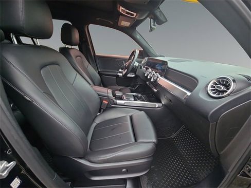 Used 2020 Mercedes-Benz GLB 250 4MATIC image 19