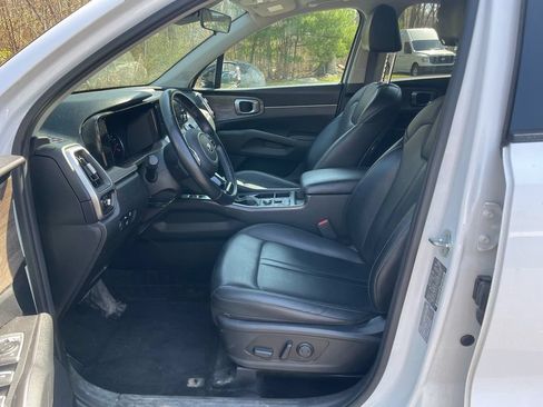 Used 2021 Kia Sorento EX w/ Panoramic Sunroof Package AWD/4WD image 12