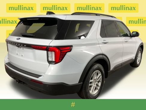 New 2026 Ford Explorer Active RWD image 4