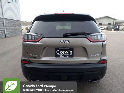 Used 2019 Jeep Cherokee Latitude w/ Cold Weather Group image 4