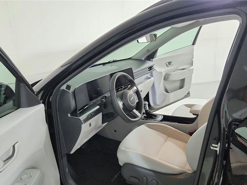 Used 2025 Hyundai Kona SEL AWD/4WD image 8