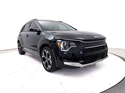 Used 2025 Kia Niro EX Touring FWD image 12